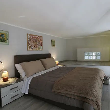 Rosa Apartment Neapel